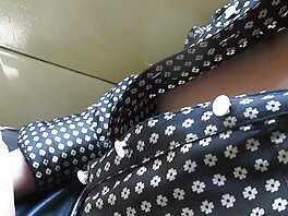 Nerdy ქერა babe Carla Pryce იღებს fucked მისი თანამემამულე სტუდენტი